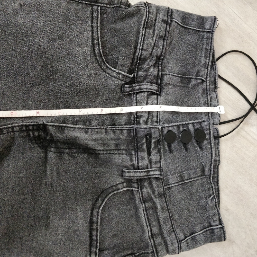 NWOT Gray wash high waist jean shorts - Picture 12 of 17